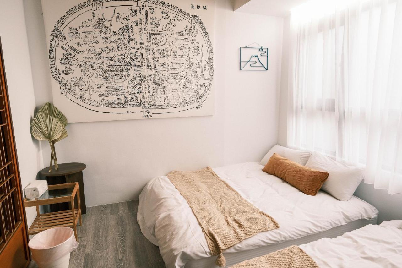 South Gate Home Stay Tainan Exterior photo